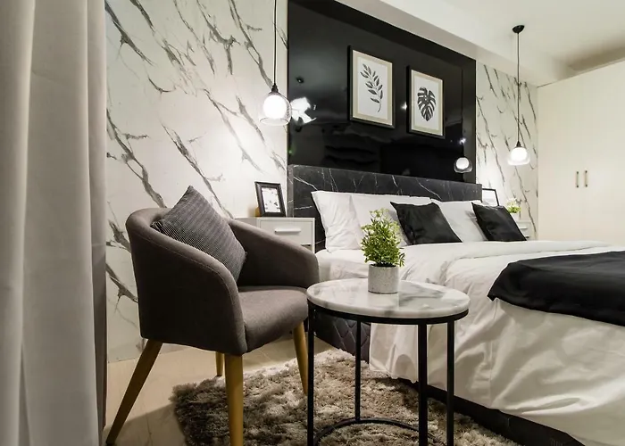 Luxury At Shore 1 Tower C1, Mall Of Complex Pasay Apartment *